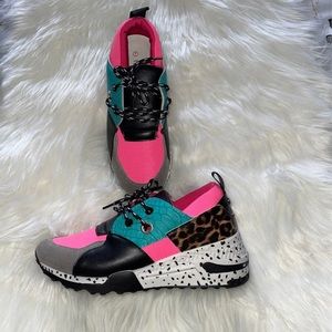 Women fashion sneakers US size 7